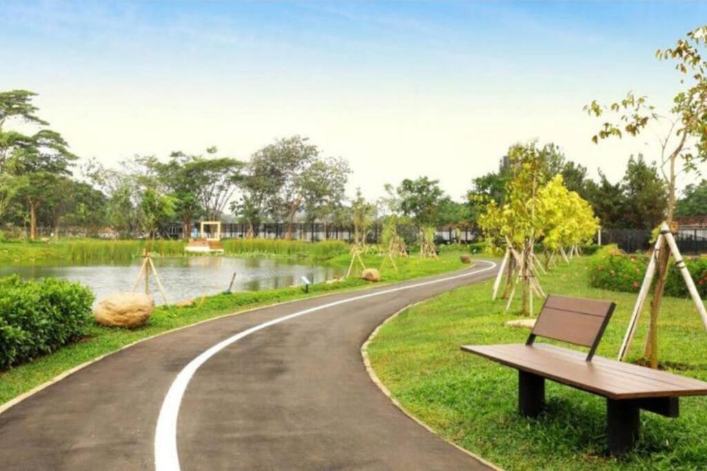 Marigold Apartment Nava Park Central Bsd Tangerang Exterior photo